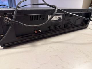 Sony BLV-E730 VHS Video Cassette Recorder