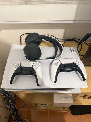 Console Playstation 5 con lettore