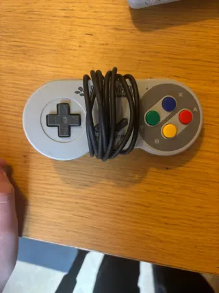 Super Nintendo Classic Mini + 2 Mandos