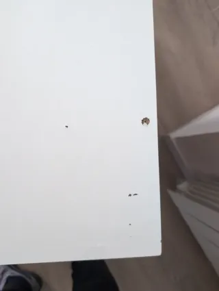 Cajonera blanca de madera