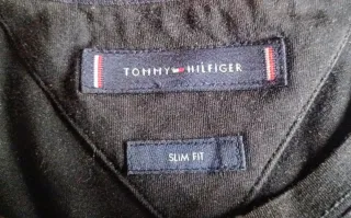 Camiseta negra Tommy Hilfiger azul hombre