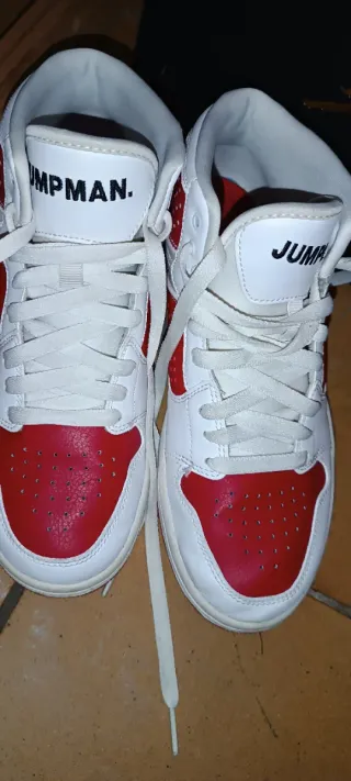 Scarpe Jordan Rosse e Bianche