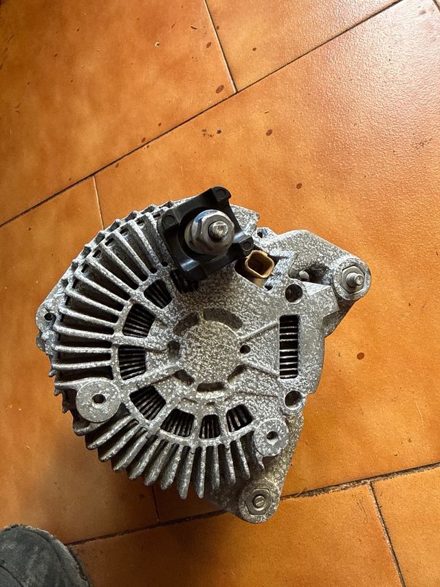 8200960536 Alternador Renault Laguna 3