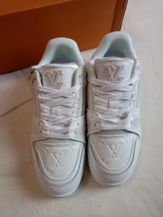 Zapatillas Louis Vuitton sin estrenar