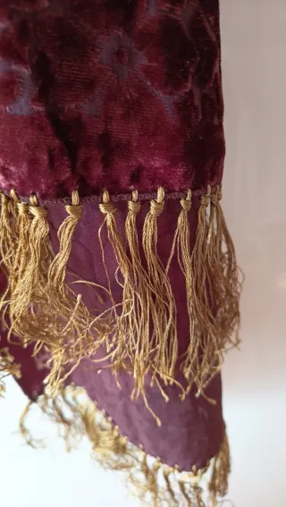 Sciarpa in velluto con frange e guanti