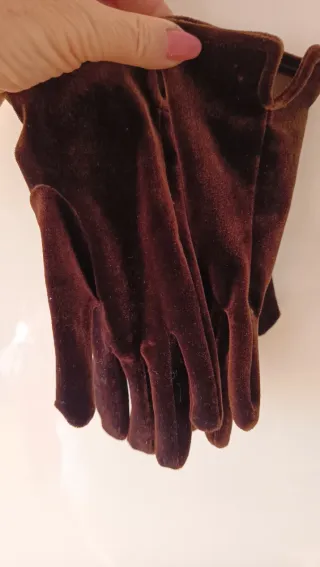 Sciarpa in velluto con frange e guanti