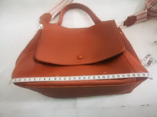Bolso color caramelo