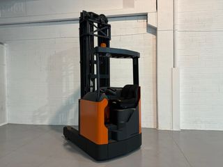 Carretilla Retráctil BT 2500 kg