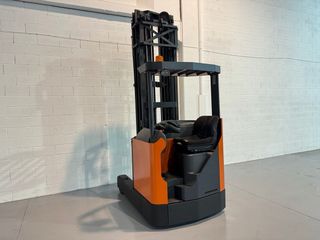 Carretilla Retráctil BT 2500 kg