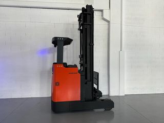 Carretilla Retráctil BT 2500 kg