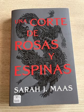 Una corte de rosas y espinas. Nueva presentació...