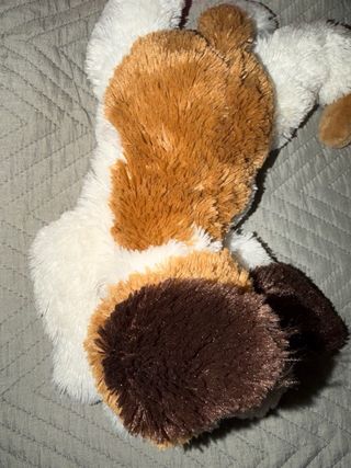 Peluche perro suave blanco y marrón