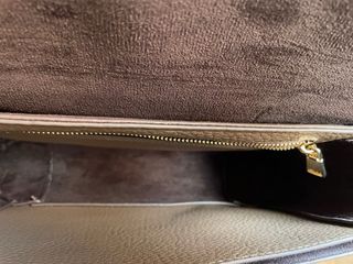 Bolso de ante marrón