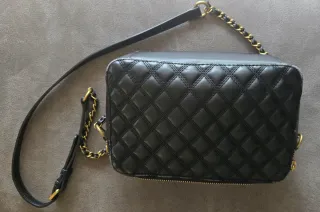 Bolso Guess Negro Acolchado