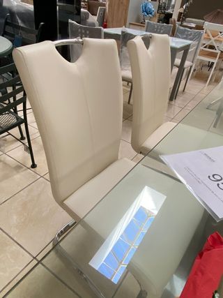 Sillas de comedor beige claro estructura cromada