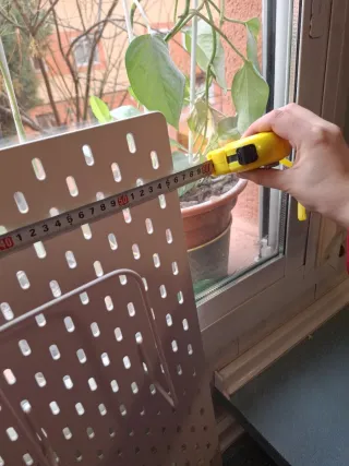 Estantería metálica blanca