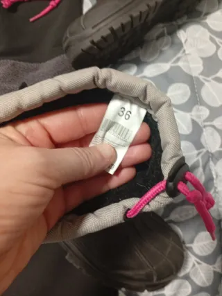 Pantalón y botas de nieve para niña