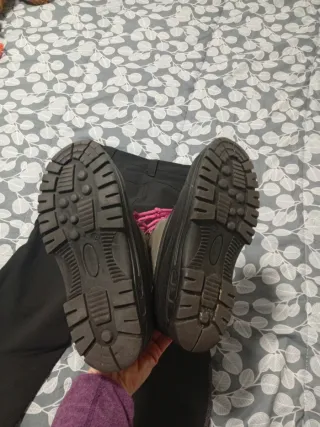 Pantalón y botas de nieve para niña