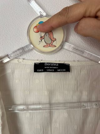 Blusa Bershka blanca manga larga