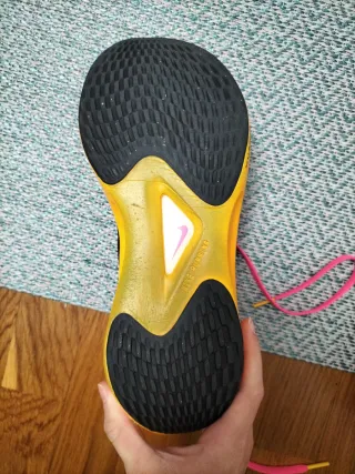 Nike Zoom Fly 5 Rosa y Amarillo