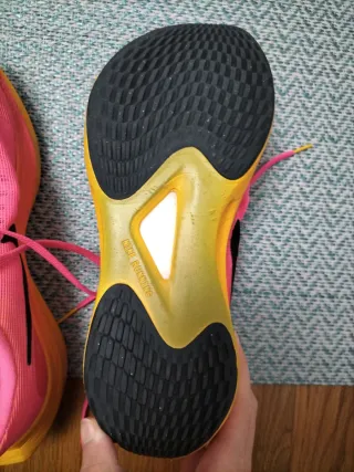 Nike Zoom Fly 5 Rosa y Amarillo