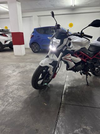 Benelli BN 125 Naked 125cc Manual