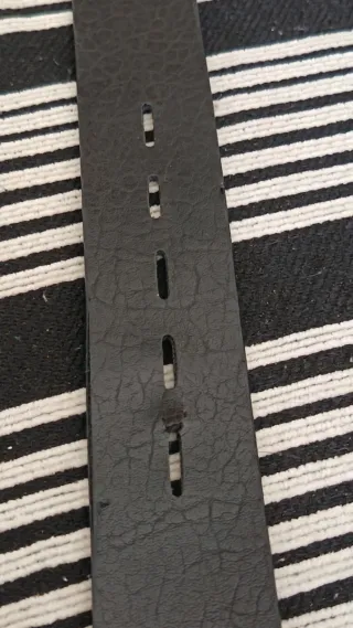 Cinturón de cuero negro para hombre