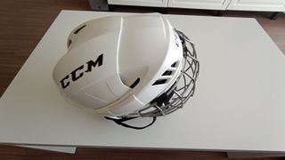 Casco Hockey CCM FL 40 Talla S