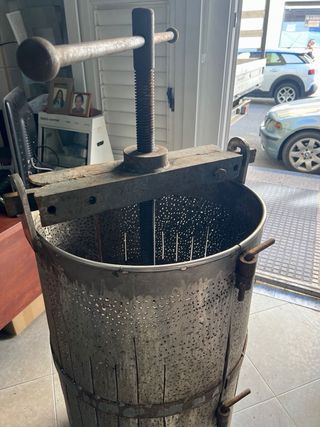 Prensa de Uva Portátil