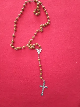 Rosario in legno con croce