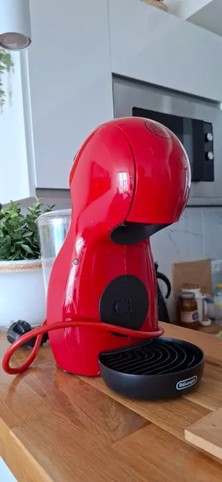 Cafetera Dolce Gusto Roja