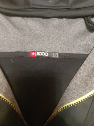 Sudadera +8000 Negra