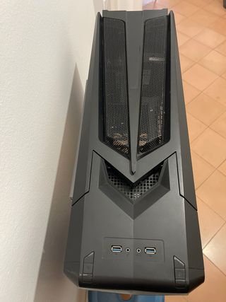 Caja pc SilverStone Raven + Fuente Corsair TX850M