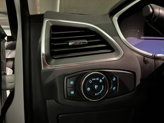 FORD SMAX 2.0 TDCi Panther 110kW Titanium