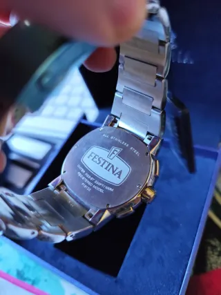 Reloj Festina Cronógrafo Esfera Morada exclusivo