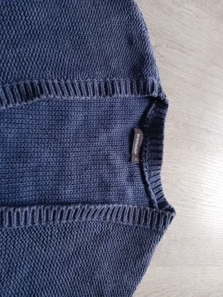 Chaqueta azul de punto