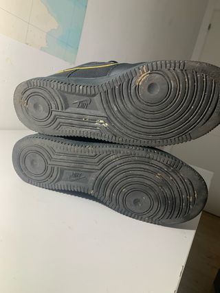 Zapatillas Nike Air Force 1 Negras y Amarillas