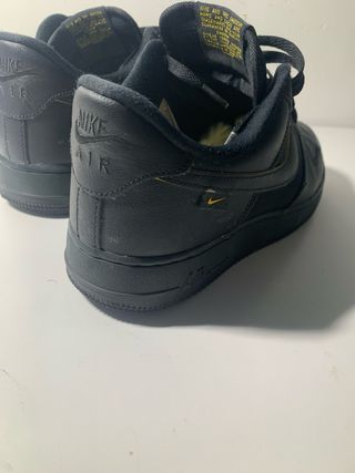 Zapatillas Nike Air Force 1 Negras y Amarillas