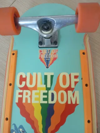 Monopatín profesional tabla Globe y ruedas Tensor