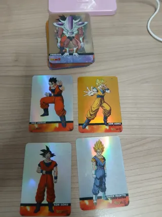 Muñecos Bola de Dragón y cartas, Vintage