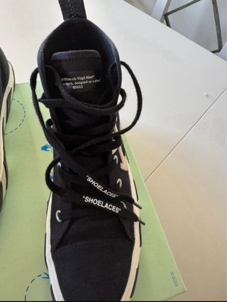 Zapatillas Off White Negras y Blancas