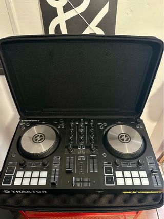 Mesa DJ Traktor Kontrol S2 MK3