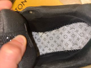 Louis Vuitton Skate Nere con Brillantini