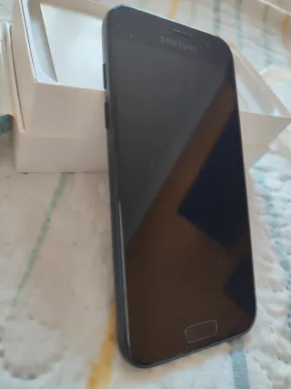 Samsung Galaxy A3 Caja