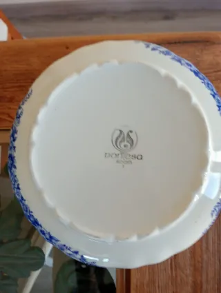 Vajilla de porcelana azul y blanca