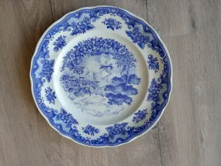 Vajilla de porcelana azul y blanca