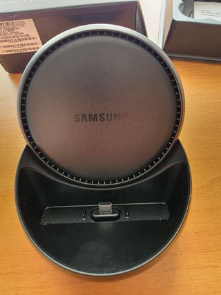Samsung DeX Station per Esperienza Desktop