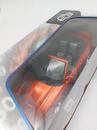 Maisto 1/18 Ford Mustang SVT Cobra 2003