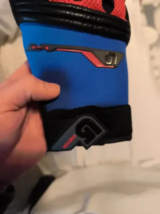 Guantes Burton Azules y Rojos