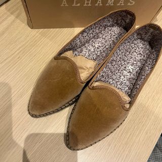 Zapatos de terciopelo marrones